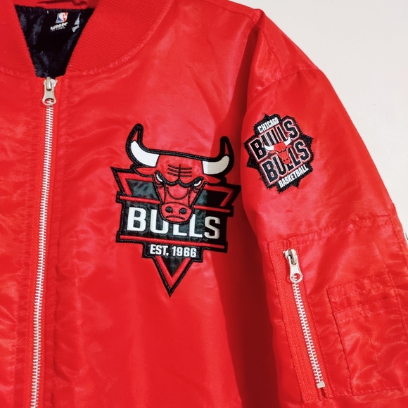 VINTAGE MENS JACKET COAT ~ CHICAGO BULLS SATIN BASKETBALL UNK ~ XLARGE - Picture 4 of 11